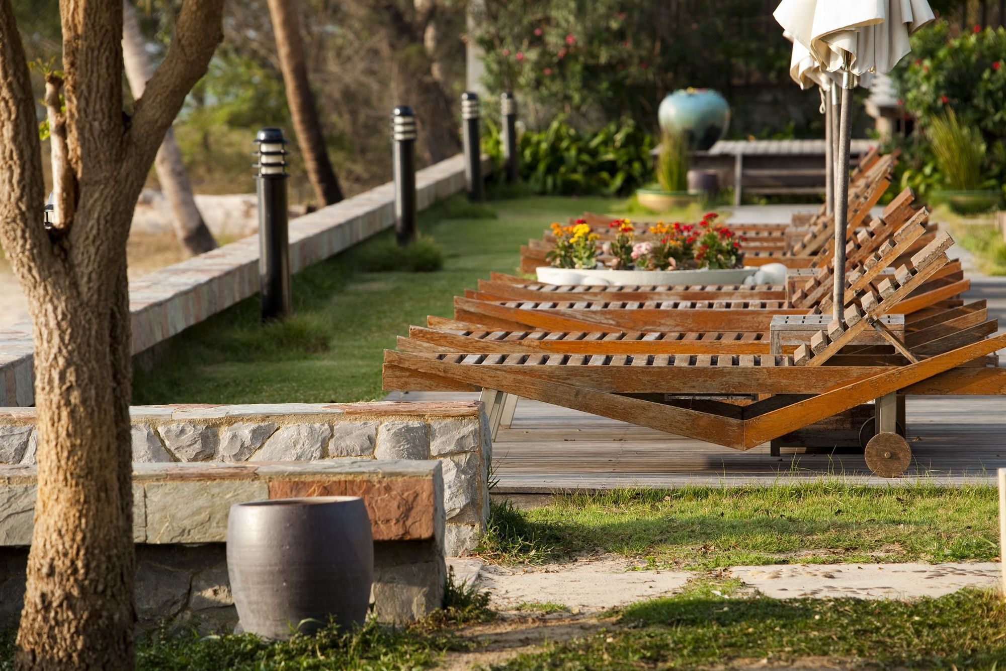 Kuiburi Hotel & Resort Куи Бури Екстериор снимка