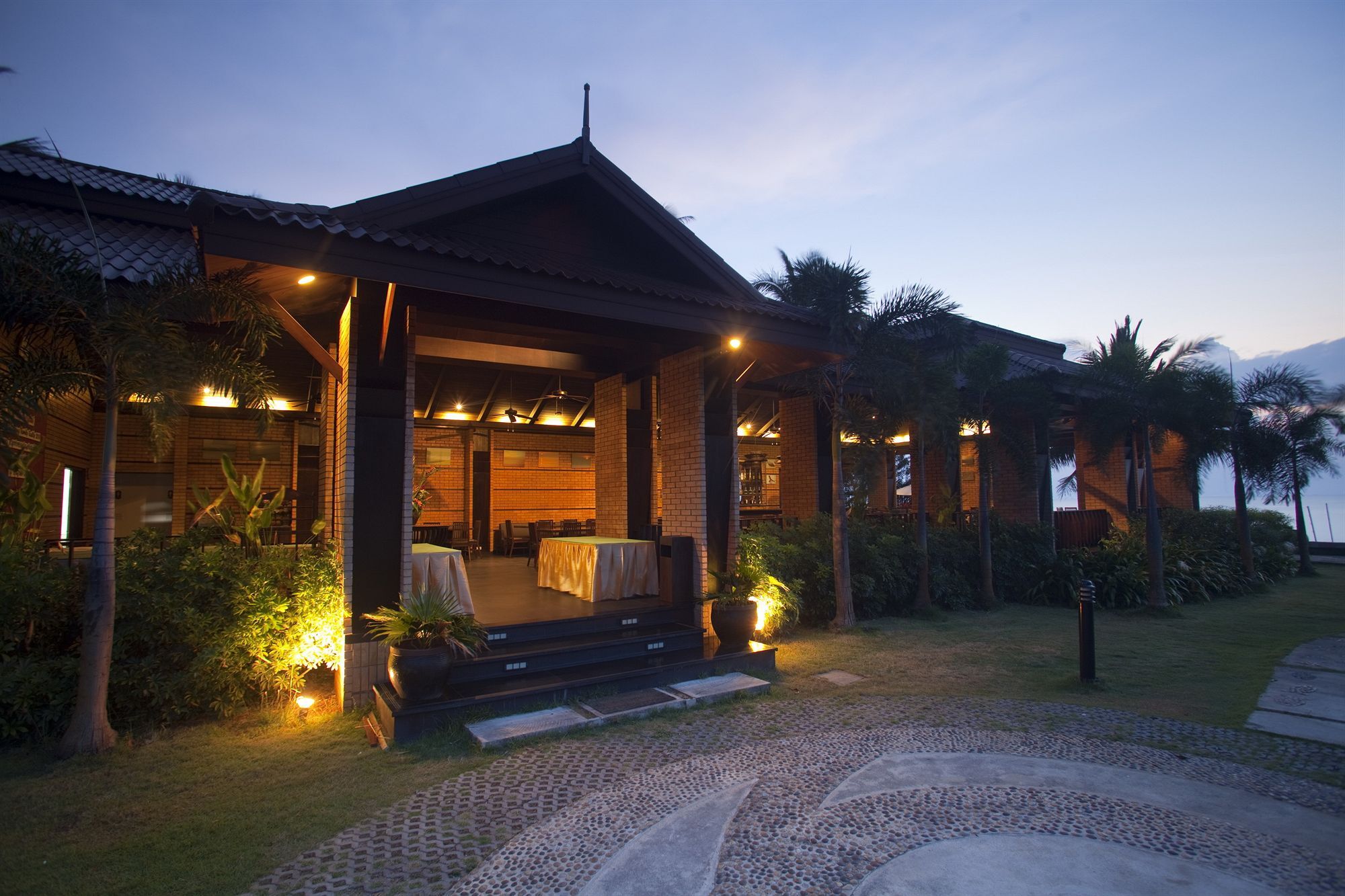 Kuiburi Hotel & Resort Куи Бури Екстериор снимка